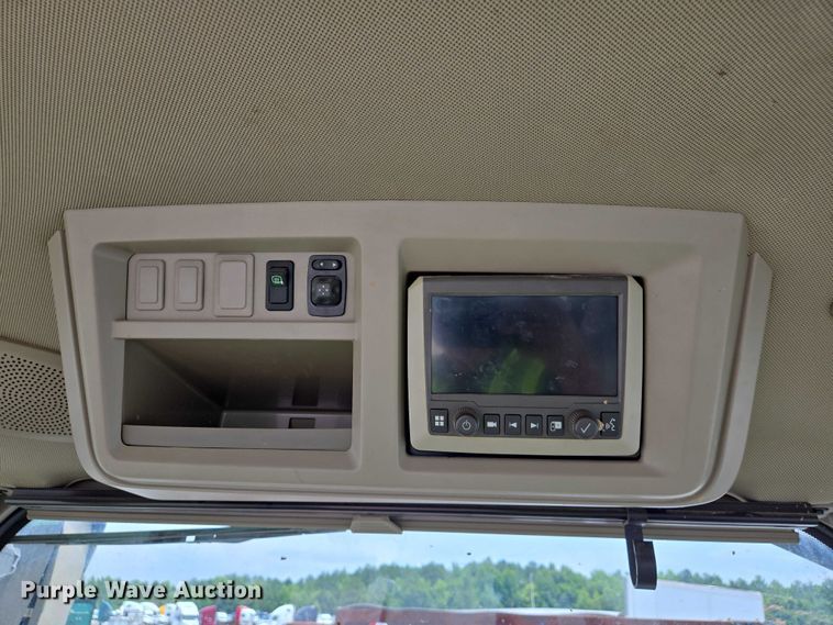 image for item YA0620 2023 John Deere  8RX 340 MFWD tractor