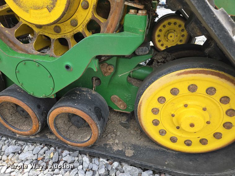image for item YA0620 2023 John Deere  8RX 340 MFWD tractor