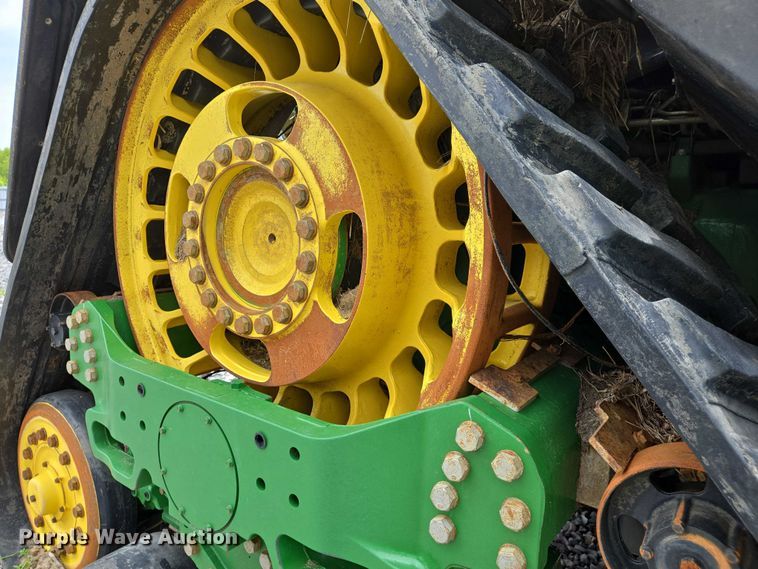 image for item YA0620 2023 John Deere  8RX 340 MFWD tractor