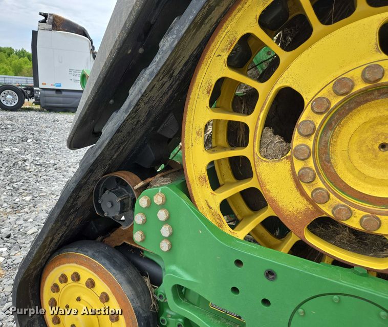 image for item YA0620 2023 John Deere  8RX 340 MFWD tractor