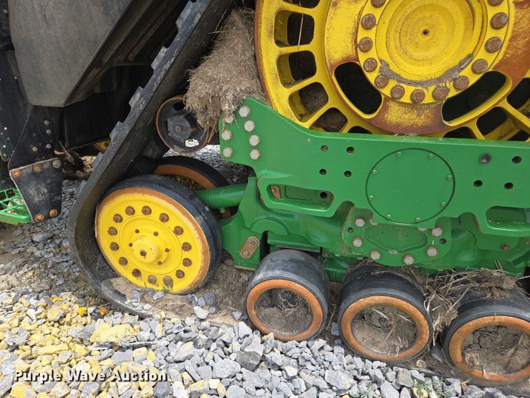 image for item YA0620 2023 John Deere  8RX 340 MFWD tractor