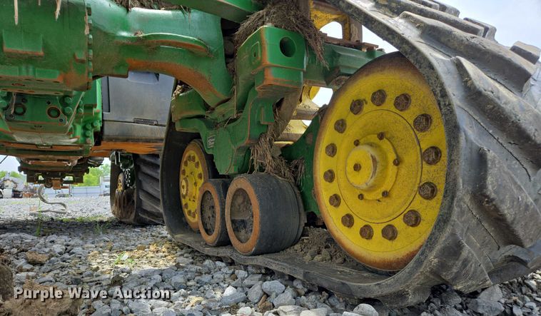 image for item YA0620 2023 John Deere  8RX 340 MFWD tractor