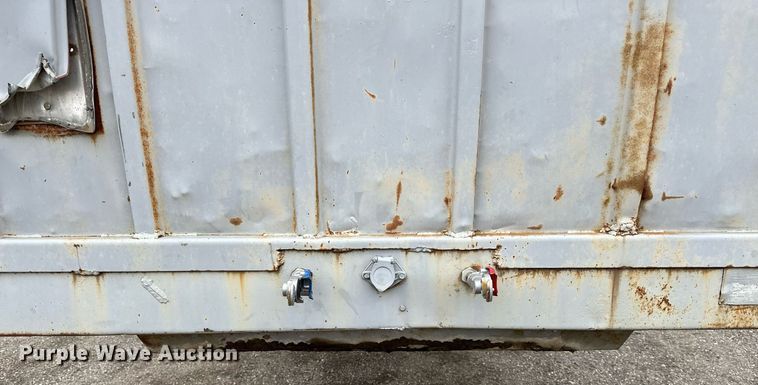 image for item DF8488 1982 Hobbs flatbed trailer