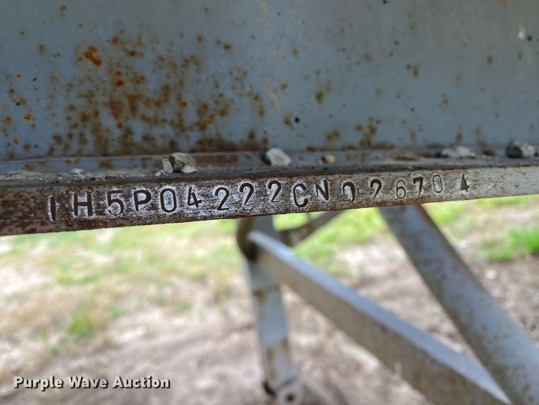 image for item DF8488 1982 Hobbs flatbed trailer