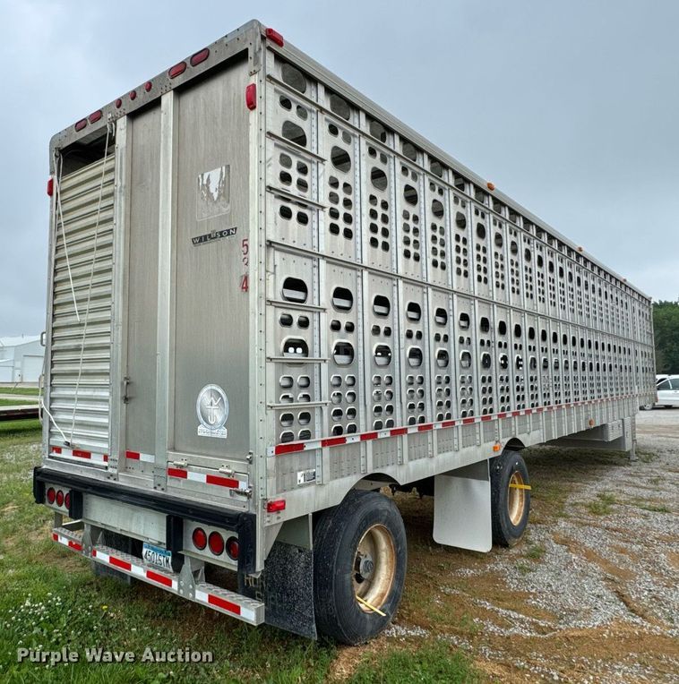 image for item DI9011 2006 Wilson PSADL-400P livestock trailer