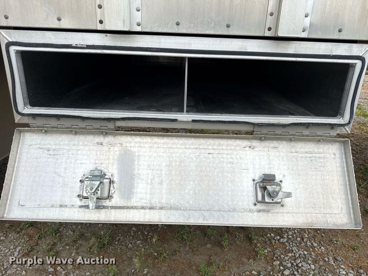image for item DI9011 2006 Wilson PSADL-400P livestock trailer