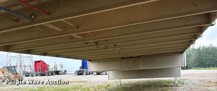 image for item DI9011 2006 Wilson PSADL-400P livestock trailer