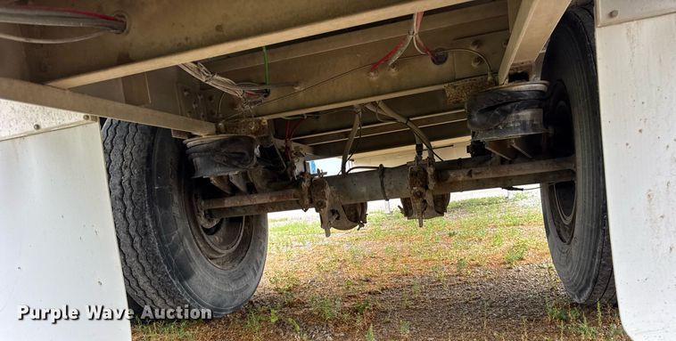 image for item DI9011 2006 Wilson PSADL-400P livestock trailer