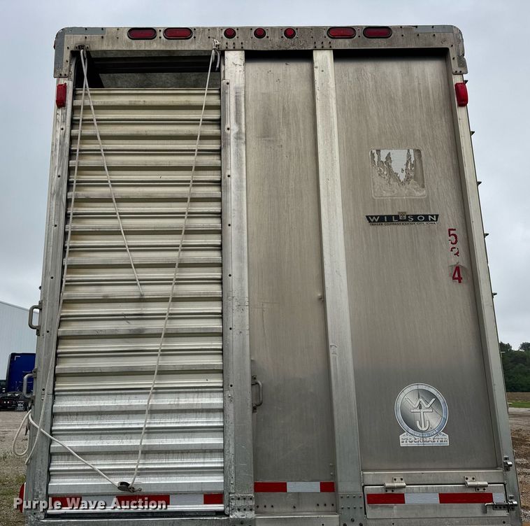 image for item DI9011 2006 Wilson PSADL-400P livestock trailer