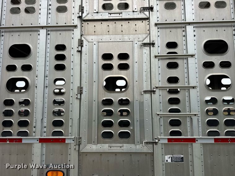 image for item DI9011 2006 Wilson PSADL-400P livestock trailer