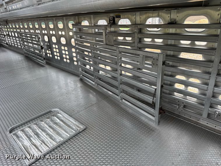 image for item DI9011 2006 Wilson PSADL-400P livestock trailer