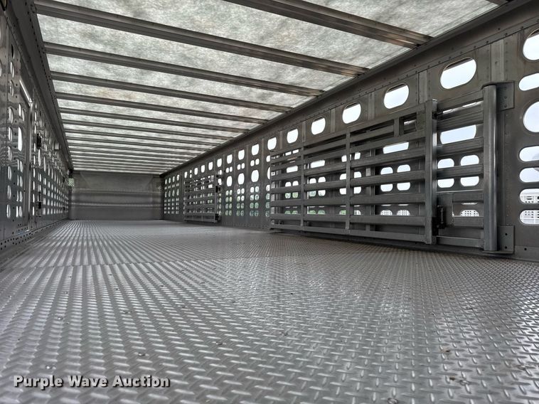 image for item DI9011 2006 Wilson PSADL-400P livestock trailer