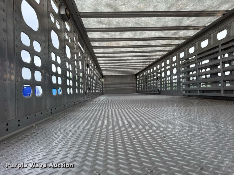 image for item DI9011 2006 Wilson PSADL-400P livestock trailer