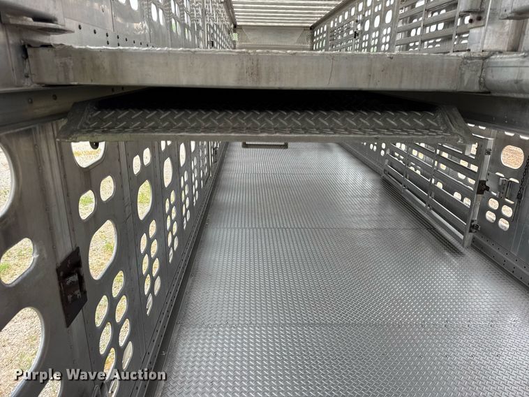 image for item DI9011 2006 Wilson PSADL-400P livestock trailer