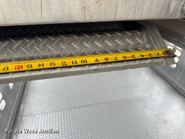 image for item DI9011 2006 Wilson PSADL-400P livestock trailer