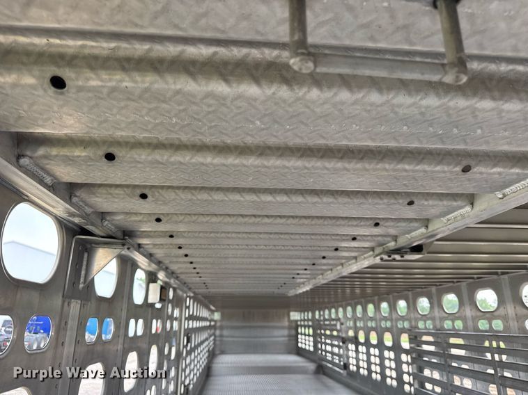 image for item DI9011 2006 Wilson PSADL-400P livestock trailer