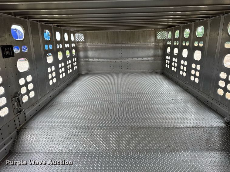 image for item DI9011 2006 Wilson PSADL-400P livestock trailer