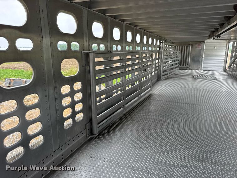 image for item DI9011 2006 Wilson PSADL-400P livestock trailer