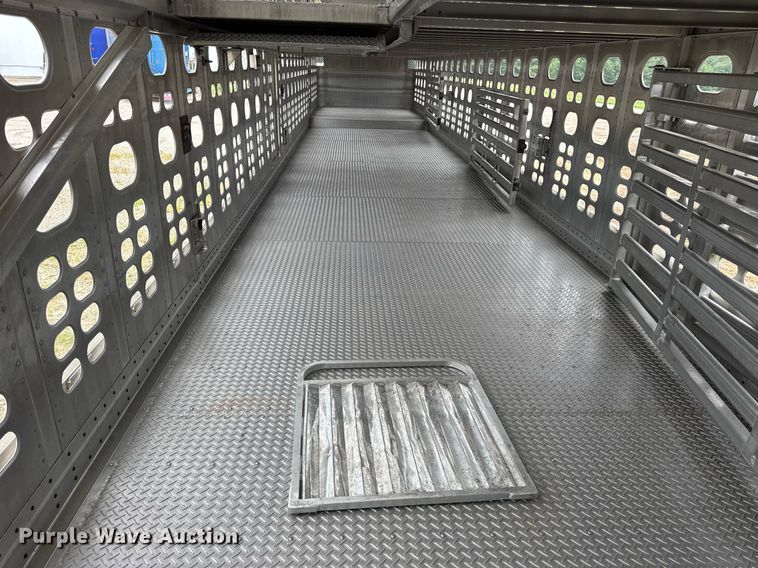 image for item DI9011 2006 Wilson PSADL-400P livestock trailer