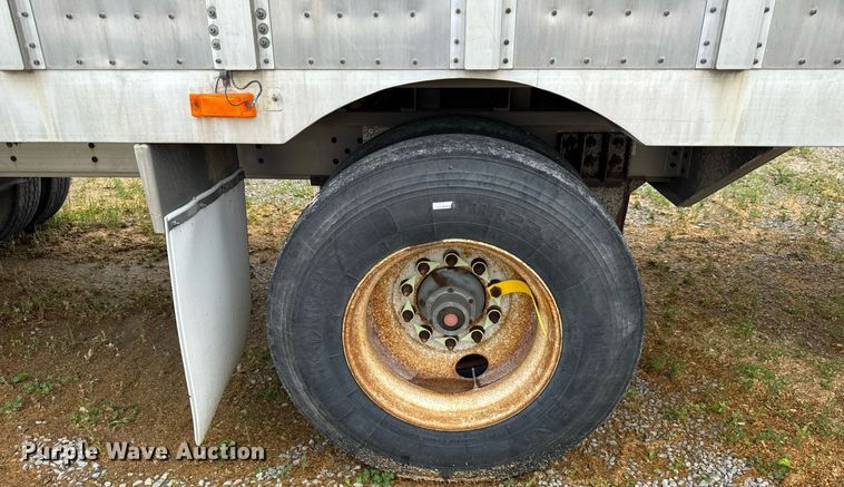 image for item DI9011 2006 Wilson PSADL-400P livestock trailer