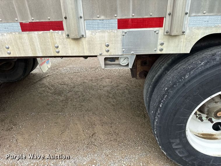 image for item DI9038 2008 EBY livestock trailer