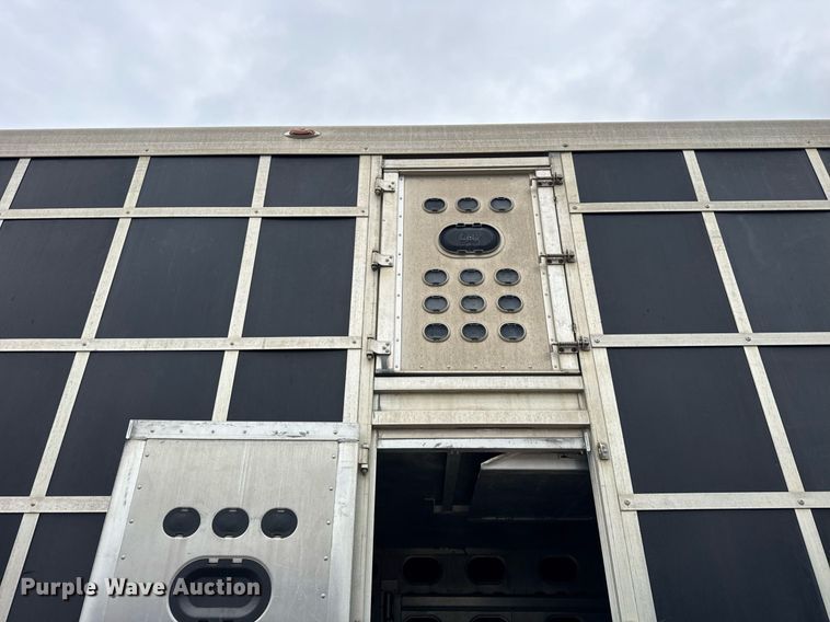 image for item DI9038 2008 EBY livestock trailer