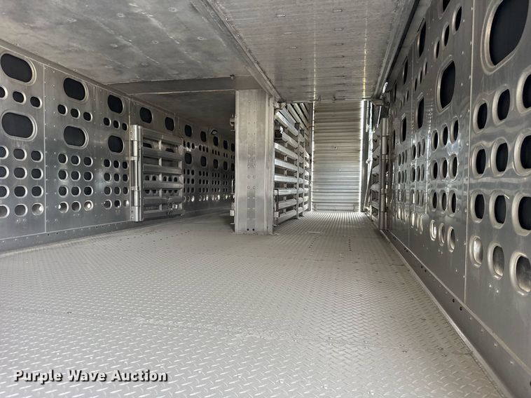 image for item DI9038 2008 EBY livestock trailer