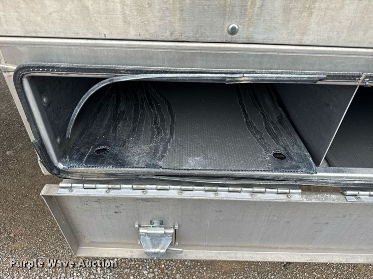 image for item DI9038 2008 EBY livestock trailer