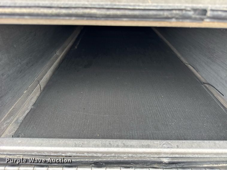 image for item DI9038 2008 EBY livestock trailer