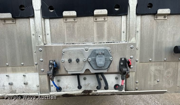 image for item DI9038 2008 EBY livestock trailer