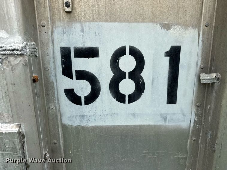 image for item DI9038 2008 EBY livestock trailer