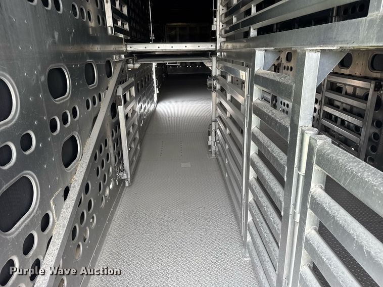 image for item DI9038 2008 EBY livestock trailer