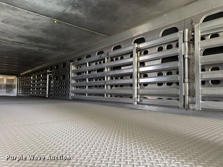 image for item DI9038 2008 EBY livestock trailer