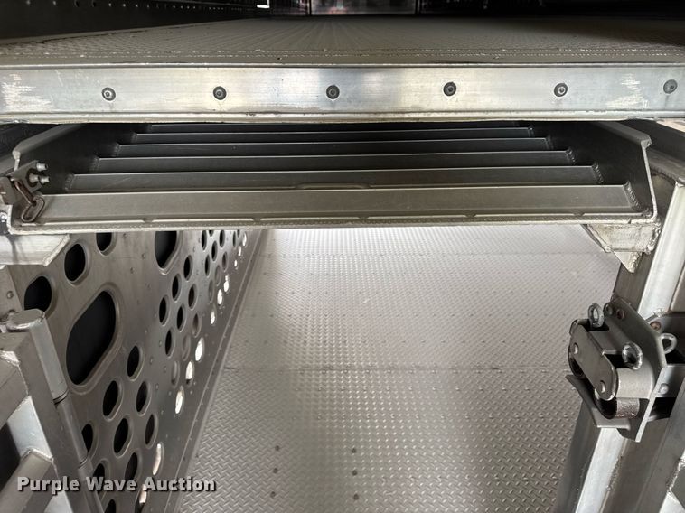 image for item DI9038 2008 EBY livestock trailer