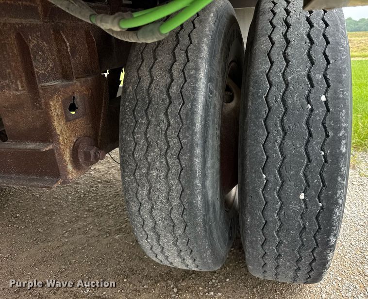 image for item DI9038 2008 EBY livestock trailer