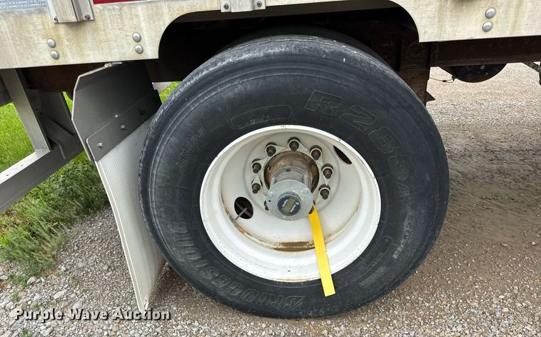 image for item DI9038 2008 EBY livestock trailer