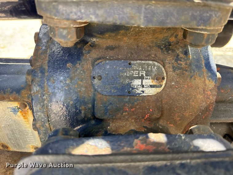 image for item DI9045 2017 Volvo VNM semi truck