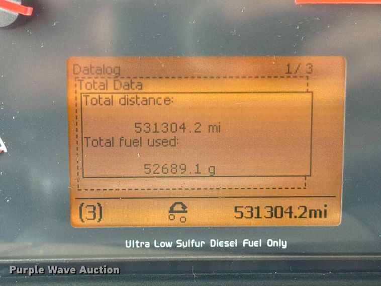 image for item DI9046 2017 Volvo VNM semi truck