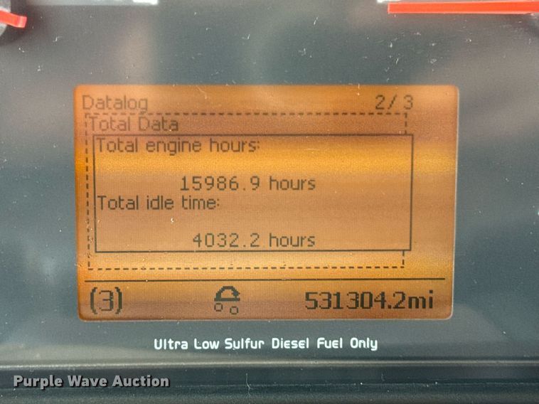 image for item DI9046 2017 Volvo VNM semi truck