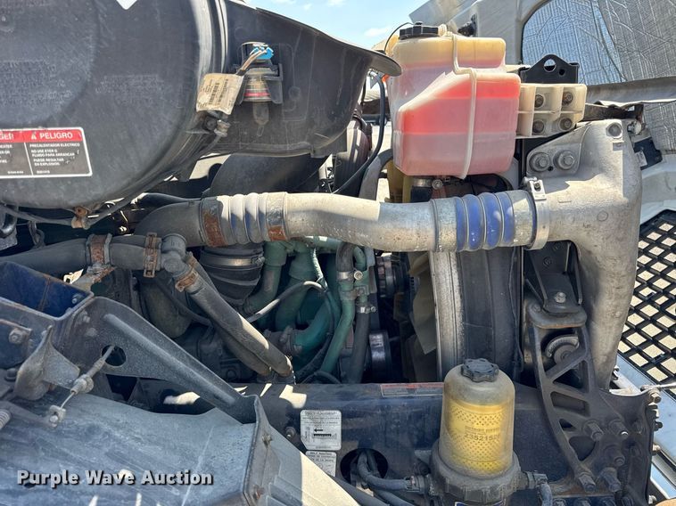 image for item DI9046 2017 Volvo VNM semi truck