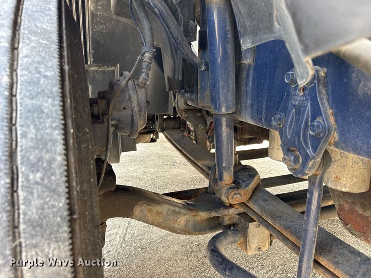 image for item DI9046 2017 Volvo VNM semi truck