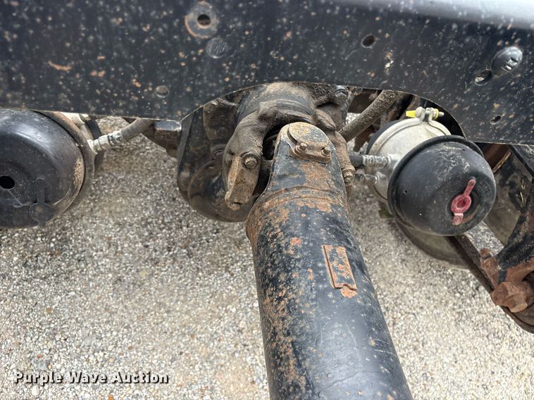 image for item DM1912 2006 International 9400i semi truck