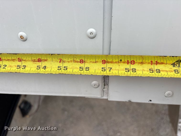 image for item DM1912 2006 International 9400i semi truck