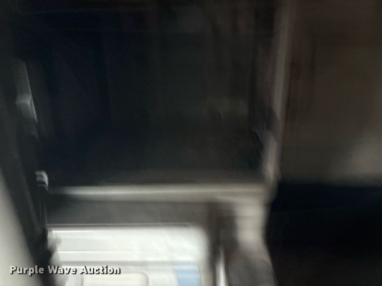 image for item DM1912 2006 International 9400i semi truck