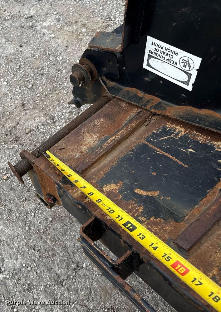 image for item DM5746 2015 Transcraft drop deck equipment trailer