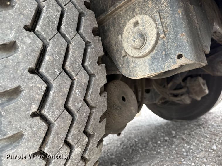 image for item DM5746 2015 Transcraft drop deck equipment trailer