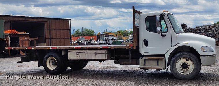 image for item DP4990 2006 Freightliner Business Class M2 dump flatbed truck