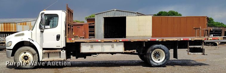 image for item DP4990 2006 Freightliner Business Class M2 dump flatbed truck