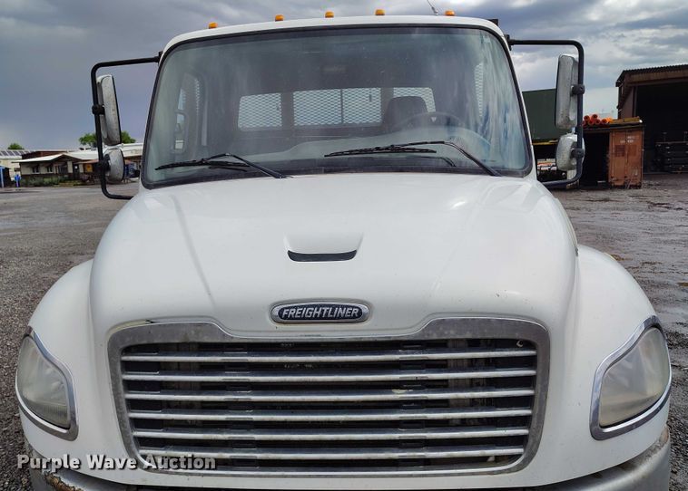 image for item DP4990 2006 Freightliner Business Class M2 dump flatbed truck