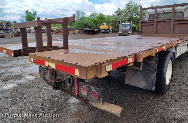 image for item DP4990 2006 Freightliner Business Class M2 dump flatbed truck